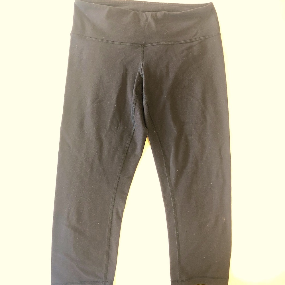 Lululemon Cropped Wunder Under Leggings